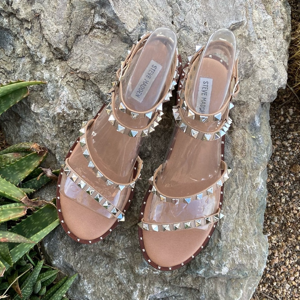 Steve Madden || Travel Sandal Studded Tan + Silver - Picture 2 of 11